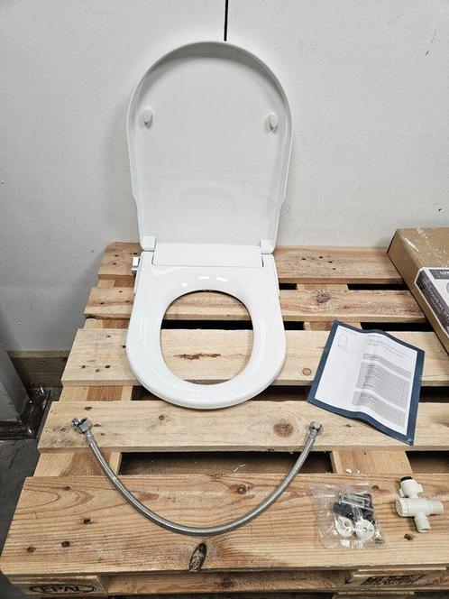Douche WC Zitting Wiesbaden Flush Stroomloos met sproeier, Doe-het-zelf en Verbouw, Sanitair, Bad, Nieuw, Ophalen of Verzenden
