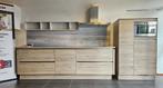 NIEUWE Showroomkeuken Greeploos / Houtlook / INNOVARE OUTLET, Bruin, Verzenden, Nieuw, Enkelwandige keuken