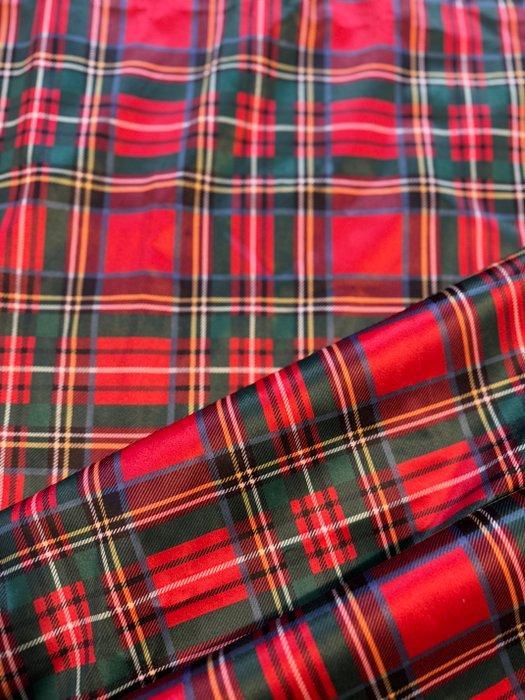 Elegante fluwelen stof met een groen en rood ruitpatroon,, Diversen, Kerst