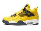 Air Jordan 4 Retro Lightning (2021) - Maat 42.5 EU, Ophalen of Verzenden, Nieuw, Jordan