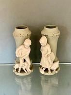 sculptuur, Kinderen met Gans en hondje - 17 cm - Biscuit, Antiek en Kunst
