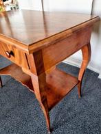 Schrijftafel - hard hout - Nussbaum Massiv, Antiek en Kunst