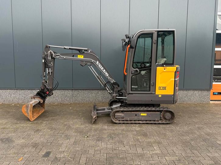 Volvo EC20E graafmachine met powertilt, Zakelijke goederen, Machines en Bouw | Kranen en Graafmachines, Ophalen of Verzenden