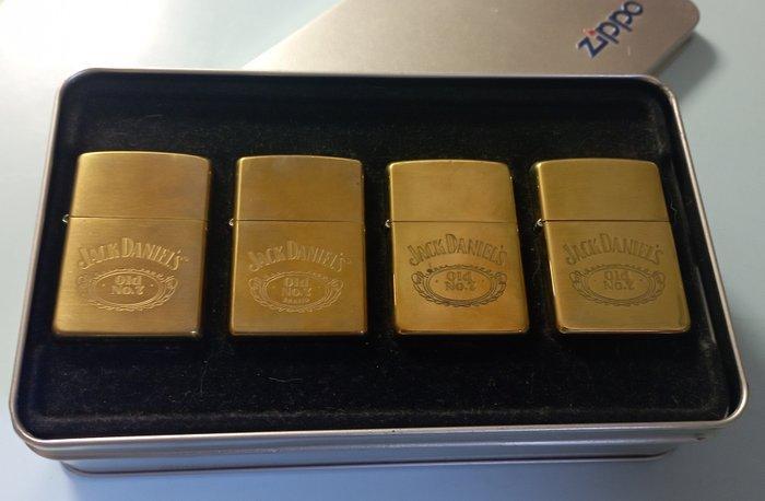 Zippo - Jack Daniels Zippo set - Aansteker - Messing - (4), Verzamelen, Rookartikelen, Aanstekers en Luciferdoosjes
