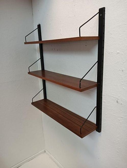Royal System - Poul Cadovius - Wandrek - Hout, Metaal, Antiek en Kunst, Antiek | Meubels | Stoelen en Banken