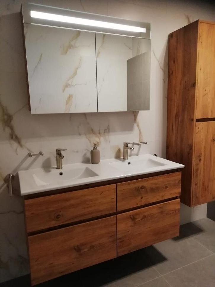 Tegelzetter / Badkamer / toilet renovatie, Diensten en Vakmensen, Stukadoors en Tegelzetters, Metselen, Stucwerk, Tegelzetten