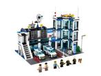 Lego Set - 7498 - City - Le commissariat de police, Nieuw