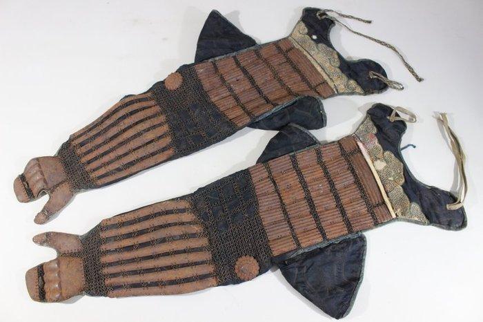 Harnas - Japan - Tetsusabiji 7 Hon Shino Kote of Samurai, Antiek en Kunst, Antiek | Overige Antiek