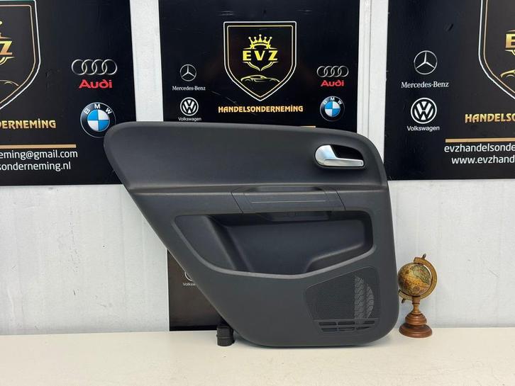 VW UP! deurpaneel bekleding 4-deurs links achter bj.2017, Auto-onderdelen, Interieur en Bekleding, Gebruikt, Volkswagen