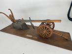 Model landbouwmachine - schaalmodel Ploeg en kar, Antiek en Kunst