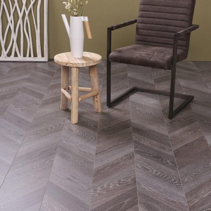 LEEGVERKOOP | Laminaat uit showroom vanaf €0,48 p/m², Huis en Inrichting, Stoffering | Vloerbedekking, Wit, Crème, Beige, Bruin
