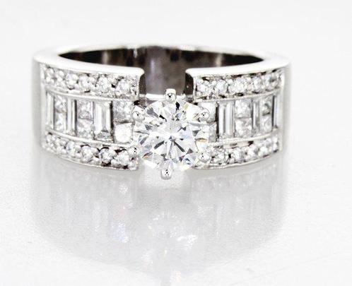 Ring - 14 karaat Witgoud - 5.04ct. tw. Diamant (Natuurlijk), Sieraden, Tassen en Uiterlijk, Ringen