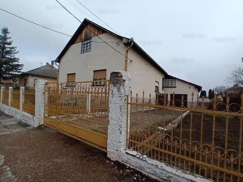 Hongarije Ozd Bukkgebergte HUURKOOP Zeer groot huis te koop, Huizen en Kamers, Buitenland, Stad, Woonhuis, Verkoop zonder makelaar