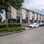 Eengezinswoning met tuin, gestoffeerd en parkeerge..., Huizen en Kamers, Kamers te huur, 50 m² of meer, Almere