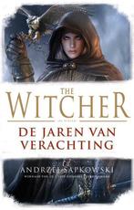 Boek The Witcher  -   De jaren van verachting 9789024566174, Boeken, Verzenden, Zo goed als nieuw