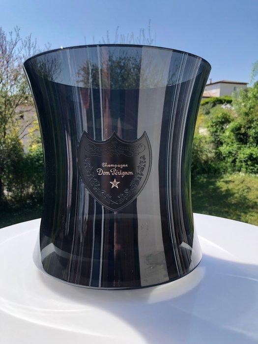 Dom Pérignon Smoked Day Party - Medium Size, fits 1 magnum -, Verzamelen, Wijnen