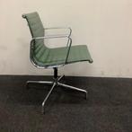 Design stoel, Vitra Eames EA 108, groen leder, Gebruikt, Leer, Ophalen of Verzenden, Eén