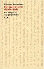 Het mysterie van de identiteit 9789058750419, Boeken, Verzenden, Gelezen, R. van Woudenberg