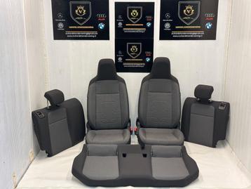 VW UP! Bekledingset 4-deurs compleet met stoelen bj.2015 beschikbaar voor biedingen