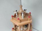 Kerstbeeldje ornament - Draaiende kerstpiramide, 3