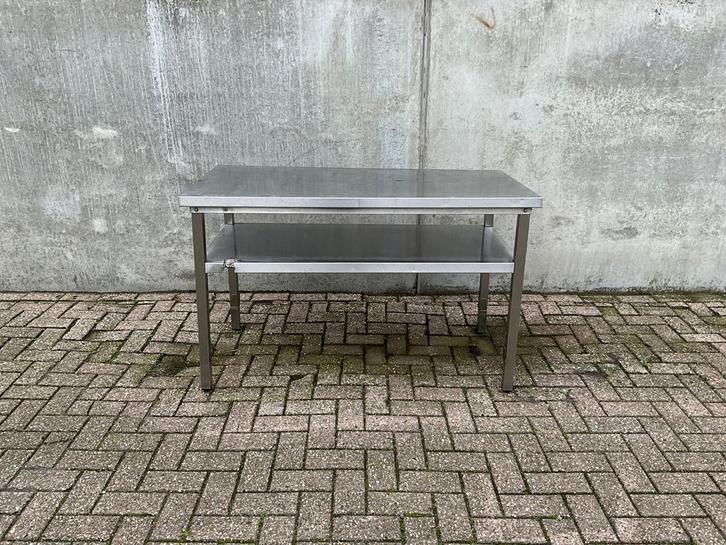 RVS Werktafel Tafel 140 cm, Zakelijke goederen, Horeca | Keukenapparatuur, Gebruikt, RVS Meubilair, Ophalen of Verzenden