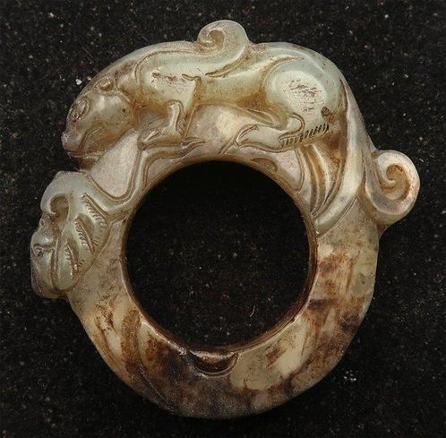 Rijkdomstalisman - Pixiu - Bi-schijf - Bewaker van, Antiek en Kunst, Antiek | Boeken en Bijbels