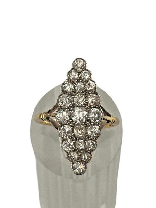 Ring - 18 karaat Geel goud, Prachtige 18K Gouden Ring met, Sieraden, Tassen en Uiterlijk, Ringen