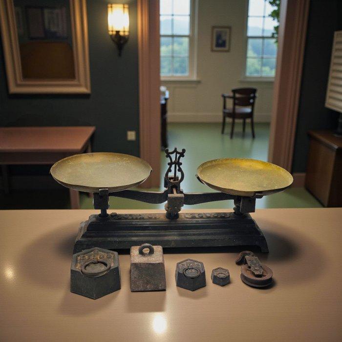 French Antique - Balans of weegschaal - IJzer, Messing, Antiek en Kunst, Antiek | Keukenbenodigdheden