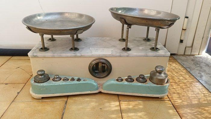 Balans of weegschaal - Metaal, Antiek en Kunst, Curiosa en Brocante