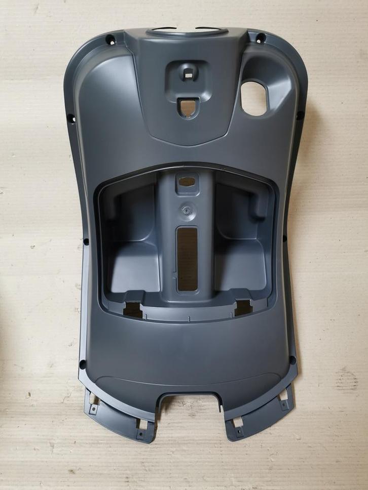 BTC Riva / Felice Luxury / beenschild / nieuw / mat jeans, Fietsen en Brommers, Brommeronderdelen | Scooters, Kap, Ophalen of Verzenden