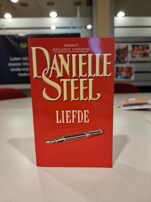 Liefde - Danielle Steel [nofam.org], Boeken, Romans