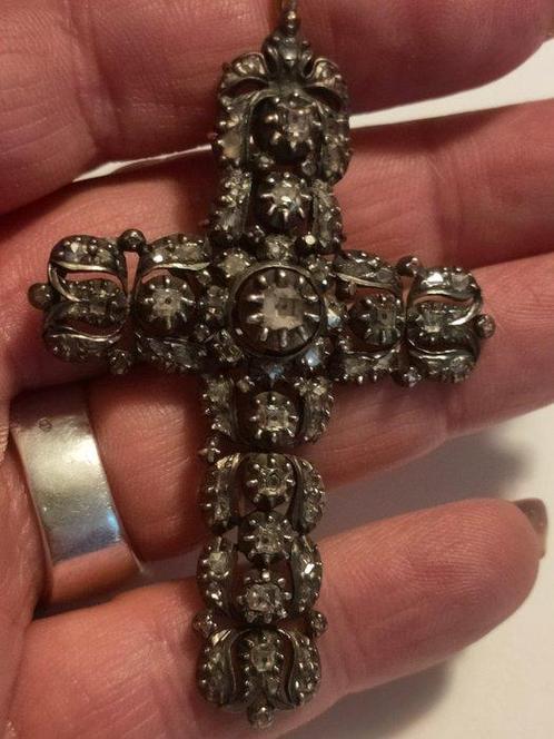 Kruishanger - 18 karaat Geel goud, Zilver Diamant, Sieraden, Tassen en Uiterlijk, Antieke sieraden