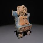 Maya Terracotta Ocarinavorm. 600 - 900 n.C. 9,8 cm hoog.