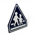 Japans vintage metalen verkeersbord – oversteekplaats -