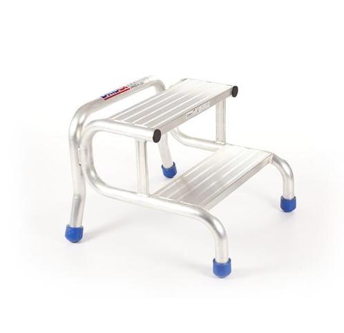 Opstapje - Opstap kruk - 2 treden - aluminium - 60x62x49 cm, Doe-het-zelf en Verbouw, Ladders en Trappen, Nieuw, Ophalen of Verzenden