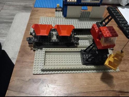 Lego Set - Train - Lego 7838 Freight Loading Depot with, Kinderen en Baby's, Speelgoed | Duplo en Lego