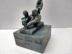 sculptuur, Mannen Tussen Staal - 22 cm - Hars - 2017