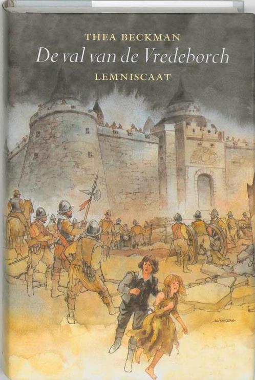 De val van de Vredeborch 9789060696972 Thea Beckman, Boeken, Kinderboeken | Jeugd | 13 jaar en ouder, Zo goed als nieuw, Verzenden