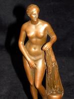 sculptuur, Fraai Sculptuur van Naakte vrouw (Venus) op, Antiek en Kunst