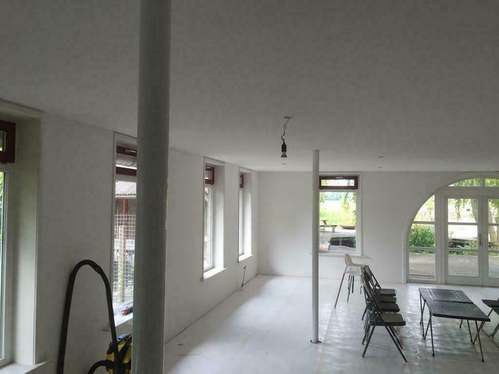 Spackspuiter spack Latex spuiten wand plafond Beton Ciré, Diensten en Vakmensen, Stukadoors en Tegelzetters, Pleisterwerk, Spackspuiten