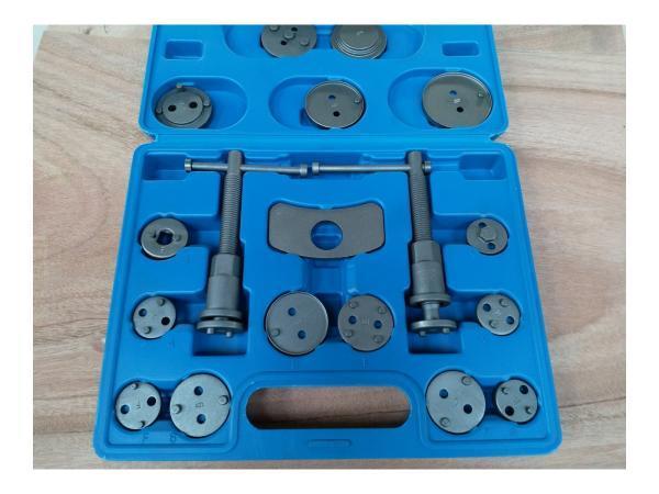 Veiling - Remzuiger terugstelset 18 delig, Auto diversen, Autogereedschap