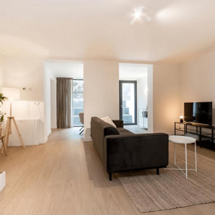 Tweekamerappartement met tuin, tijdelijk en gemeubileerd, Huizen en Kamers, Huizen te huur, Direct bij eigenaar, Appartement