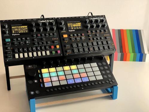Op maat gemaakte stand voor elke synthesizer of groovebox, Muziek en Instrumenten, Synthesizers, Nieuw, Overige merken, Overige aantallen