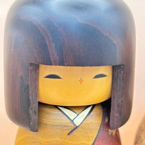 Twee vintage Kokeshi, gesigneerd door Usaburo & Hajime, Antiek en Kunst, Curiosa en Brocante