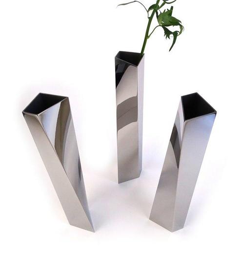 Alessi - Zaha Hadid - Vaas (3) - gletsjerbreuk - 18/10, Antiek en Kunst, Antiek | Meubels | Stoelen en Banken