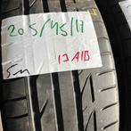 2 x Bridgestone Potenza S001 205-45-17 Zomerbanden 5mm, Gebruikt, 17 inch, Band(en), Personenwagen