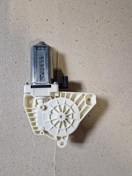 Raammotor Portiermotor RV VW Audi Skoda Seat Origineel Nieuw, Auto-onderdelen, Overige Auto-onderdelen, Nieuw, Verzenden