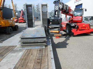 Roterend vorkenbord voor Manitou verreiker beschikbaar voor biedingen