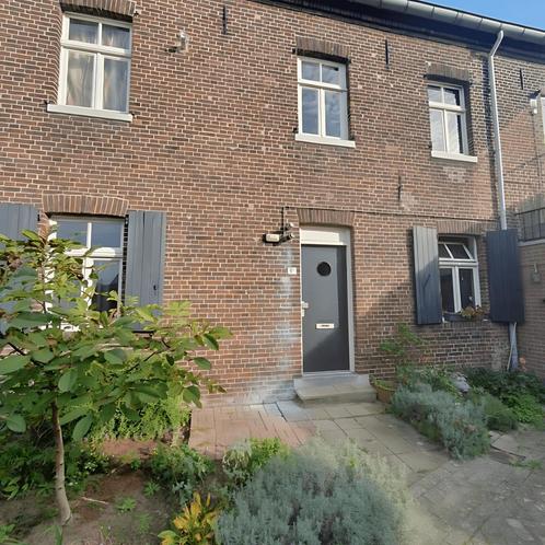 Studio met Inloopdouche in Monument gevonden in Tegelen, Huizen en Kamers, Huizen te huur, Direct bij eigenaar