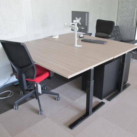 (MDK-103920) Madeko Office bureau 160 x 80 cm met Robson..., Huis en Inrichting, Bureaus, Bureau, Nieuw, In hoogte verstelbaar